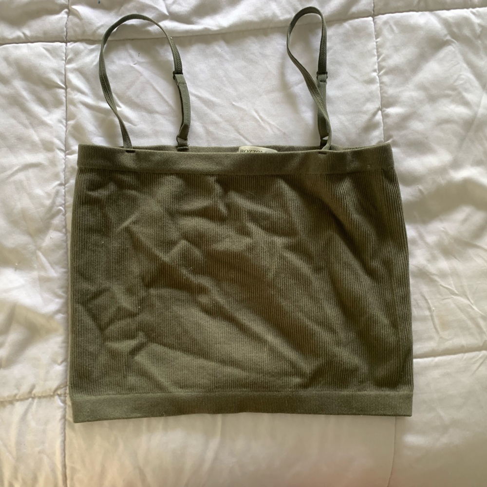green crop top